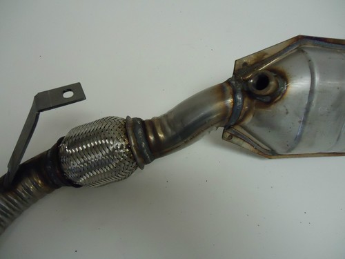 2000 2001 Audi A6 2.8L V6 Left Catalytic Converter
