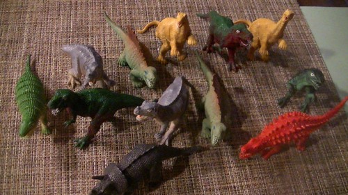 NIP VARIETY LOT 12 TOY DINOSAUR PLASTIC FIGURES party favors