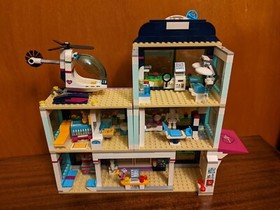 LEGO FRIENDS Heartlake Hospital 41318 Complete minus box, instr., & spare parts.