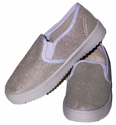 girls laceless sneakers