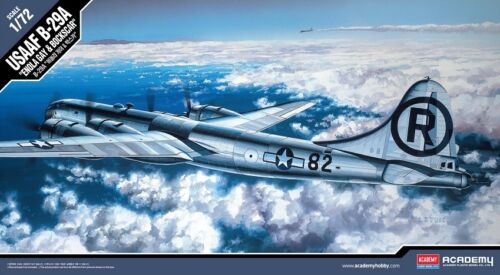 1//72 USAAF B-29A Enola Gay /& Bockscar #12528 SPECIAL EDITION with limited availa
