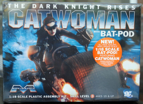 Batman The Dark Knight Bat-Pod w Catwoman 1:18 Moebius 938 