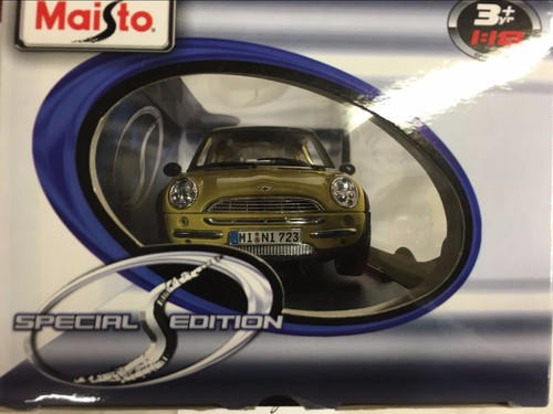 NEW Maisto MINI COOPER 1//18 SCALE DIECAST MODEL CAR BY MAISTO YELLOW 2 DAY GET