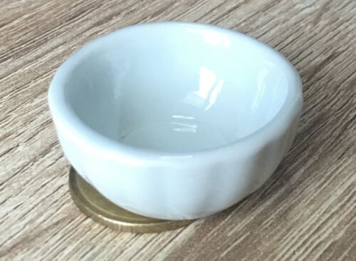 1:12 Maßstab Weiß Keramik Schale 3.3cm Tumdee Puppenhaus Küchenzubehör W41 