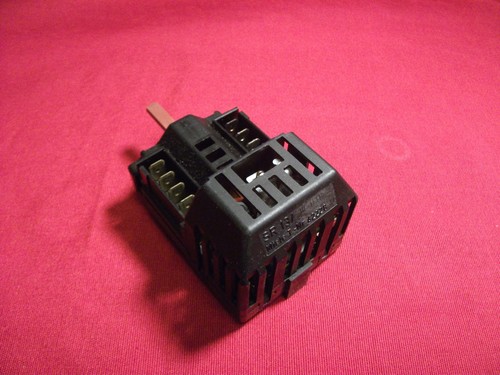Commutateur régulateur sr13//07 pour four et troupeau 4222812 ORIGINAL MIELE AP
