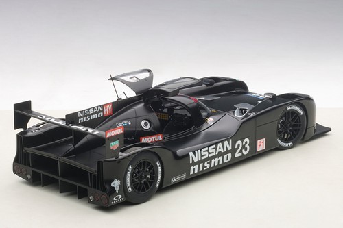 AUTOART 81577 NISSAN GT-R LM NISMO 2015 TEST CAR 1:18TH SCALE