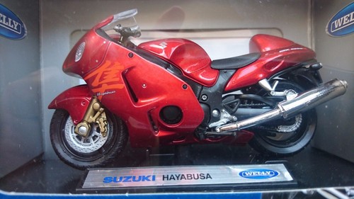 WELLY SUZUKI GSX 1300 R HAYABUSA 1:18 DIE CAST MODEL NEW LICENSED MOTORCYCLE