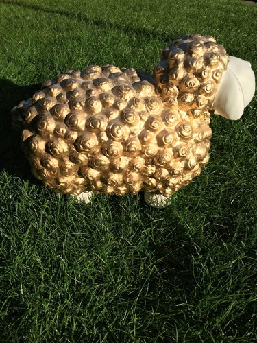VIP Goldenes Schaf Dekoschaf Witziges Schaf Wetterfest Gartenfiguren Tierfiguren