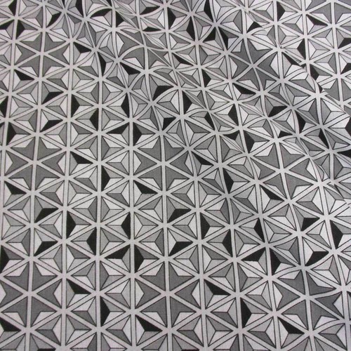 Stoff Meterware Baumwolle grau weiß schwarz Mosaik Grafik Stern Würfel Neu Mode