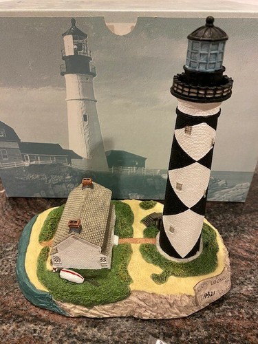 Harbour Lights Cape Lookout NC Brand New in Box with Authenticity Card