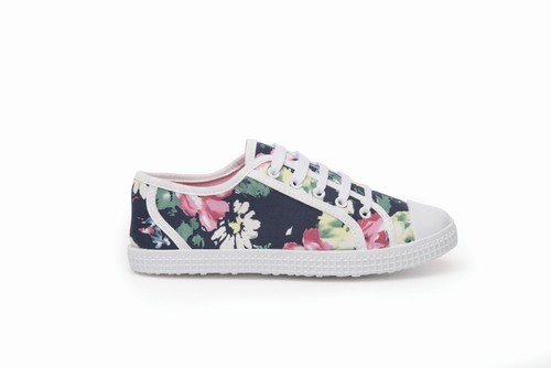 Girls Canvas Pumps Shoes Trainers Size 10 12 2