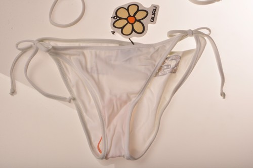 21E13 COSTUME BIKINI GURU BIANCO CON SCRITTA A TEMA FLOREALE