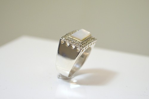 vintage rétro de 7,30 gr Bague argent massif marcassite et nacre