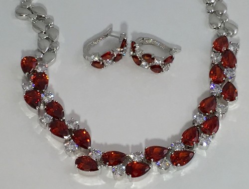 14k White Gold Necklace Earrings Set made w// Swarovski Crystal Red /& Clear Stone