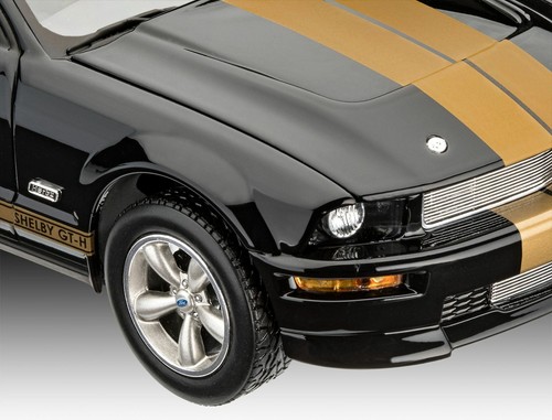 REVELL 1:25 07666 2006 Ford Shelby GT-H Model Kit Voiture
