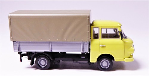 H0 BREKINA Barkas B 1000 PP hellgelb Pritsche grau Plane sand Konsum HO # 30311