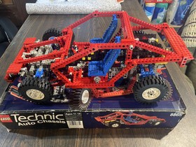 8865 Lego Technic Auto Chassis 100% complete with box and manual