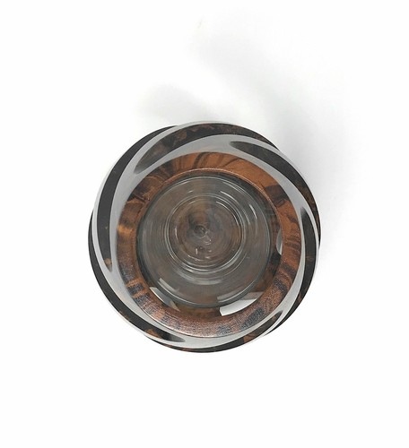 6/" Wide x 8/" Tall Mango Wood Spiral Vase