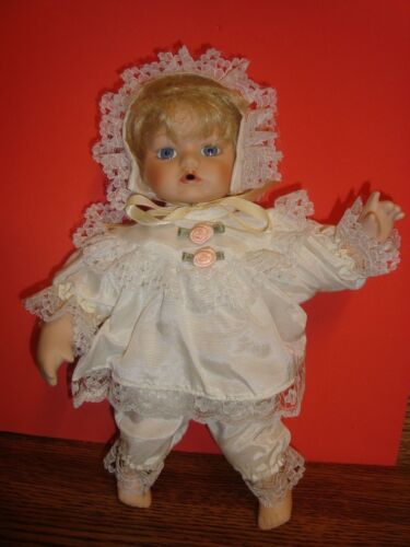 Vintage Seymour Mann Vintage Limited Edition 9/" Porcelain Baby Doll Lace Bonnet