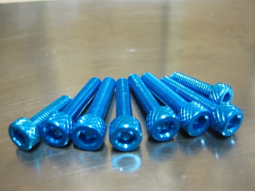Fuel Cap Bolt Kit for Yamaha TDM 900 blue anodised bolts 2002-2011