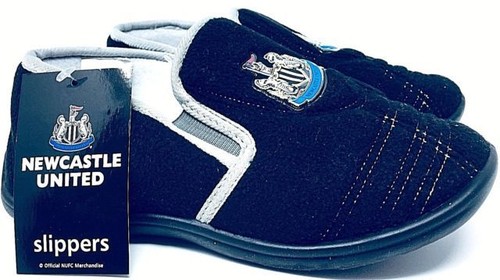 NEWCASTLE UNITED FC CHILDS JUNIOR FOOTBALL BOOT SLIP ON BOYS SLIPPERS NUFC UTD