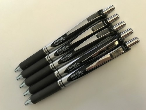 Pentel Energel 0.7 mm Retractable Gel Pen BLACK BL77 x 2 pens 6 refills