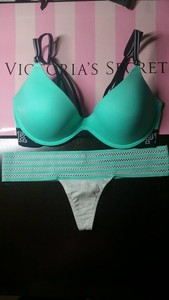 Victorias-Secret-size-34-C-PINK-Push-Varsity-Scoop-Light-Push-S-size-thong