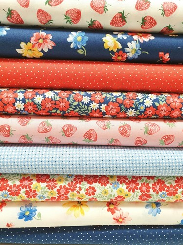 Makower STRAWBERRY JAM Berries Blossom Summer 100/% Cotton Patchwork Craft Fabric