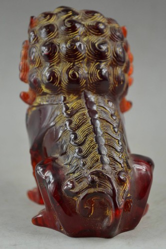 Old Wonderful Handwork Amber Carving Lifelike Lion Rare Fierce Noble Statue