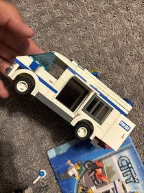 LEGO City 7286 Police Prisoner Transport Van Minifigure