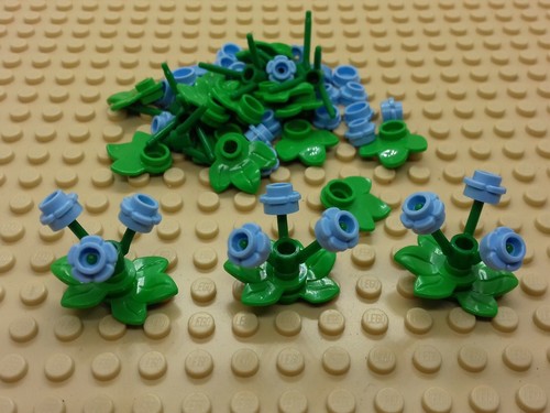 FRIENDS 10 x LIGHT BLUE BUNCHES OF FLOWERS WITH STEMS /& LEAVES NEW LEGO