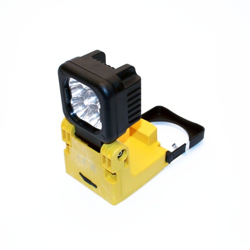 L0063 Mobile Akku LED Leuchte Strahler Fluter Baustellenlampe NEU