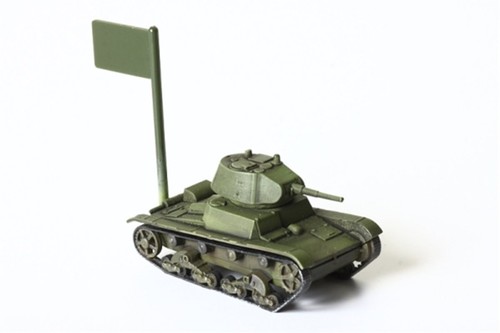 ZVEZDA 6113 1//100 Soviet Light Tank T-26