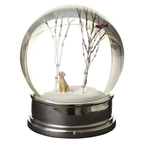 Boule à neige avec hiver chien Scène