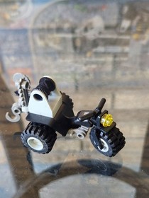 LEGO World City: Armoured Car Action (7033) 100% Complete W/Box No Instructions