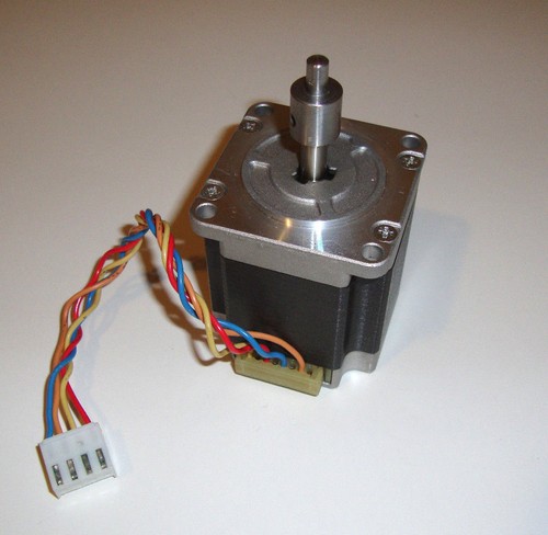 Sanyo Denki Step-Syn 103H6704-5040 Stepping Motor 2A