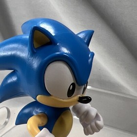 Sonic Articulated Sonic the Hedgehog Action Figure 4" with Yellow Button
