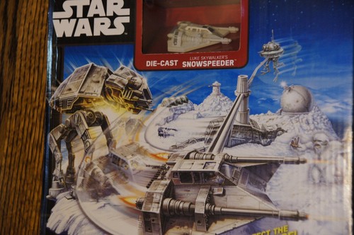 Hot Wheels Star Wars Starship Hoth Echo Base Battle Play Set Brand New