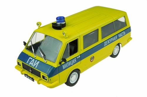 RAF-22033 Police de la route//Milizia GAI 1:43
