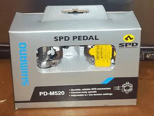 SHIMANO PD-M520 MTB BIKE SPD PEDALS SILVER With Cleats