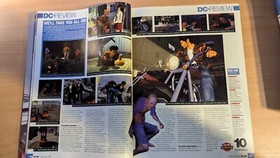 DC-UK Dreamcast Magazine CHRISTMAS 2000 Tomb Raider QUAKE Shenmue Le Mans SEGA