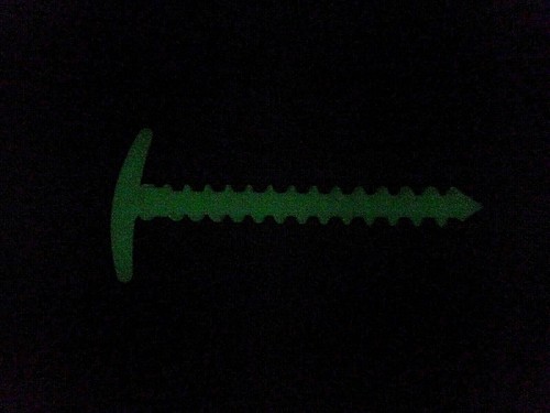 6 Pack Glow In The Dark Luminous Safety Screw Tent Peg Firm Hold In Soft Ground