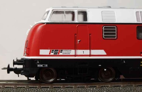 LOCO DIESEL 220.051-7 /"Ferr IV SUZZARA-FERRARA/" EP PIKO H0-97730