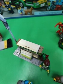 LEGO CITY #60154 Bus With Box Almost Complete - Missing Two Newspapers