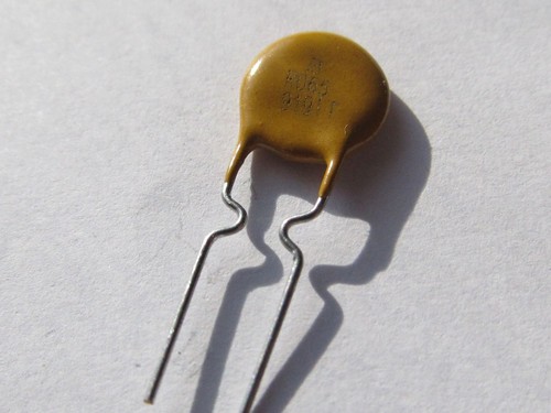 10 Stück rückstellend Polyswitch 10x MF-R065 Bourns 0,65A Resettable Fuse