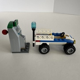 Lego City 60136 Police Starter Set ATM 💯% Complete Retired 4 Minifigures