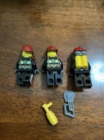 Lego city fire emergency set #60003 With mini figures and booklet