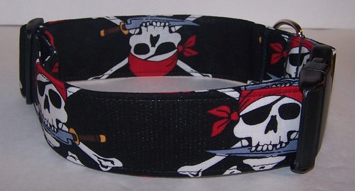 Wet Nose Designs Big Dog Pirate Jolly Roger Dog Collar Skulls Pirates