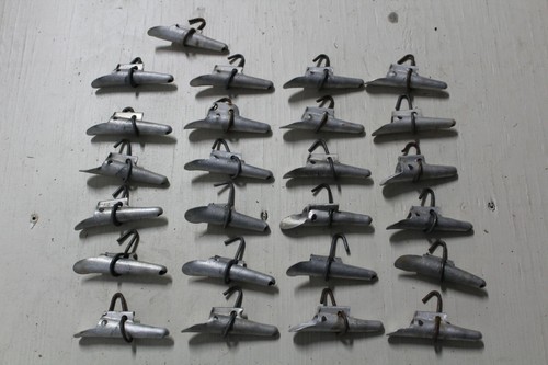 VINTAGE LOT OF 25 MAPLE SYRUP SAP BUCKET SPOUTS TAPS SPILES GOOD CONDITION