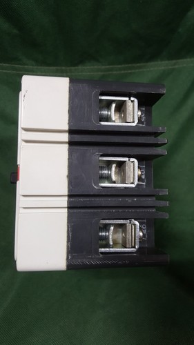 3PCS CAT28C16AP-20 CAT28C16AP 16-Bit CMOS Parallel E2PROM